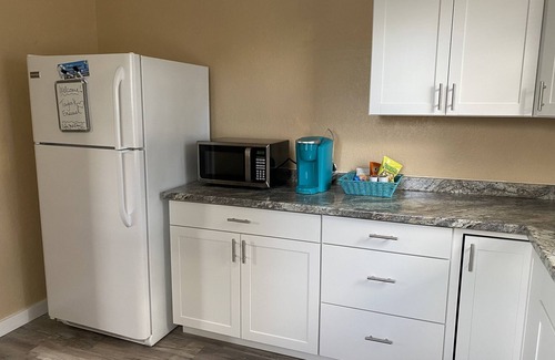 West Spokane Apartment | Pleasant Finch Arboretum 1BR Duplex/Centrally Located/AC/Free Parking