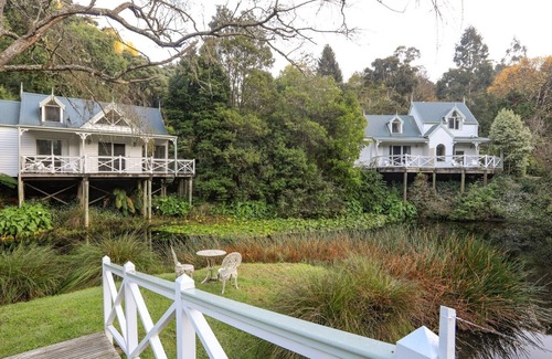 Apollo Bay Cottage | Plum Tree Cottage - Apollo Bay