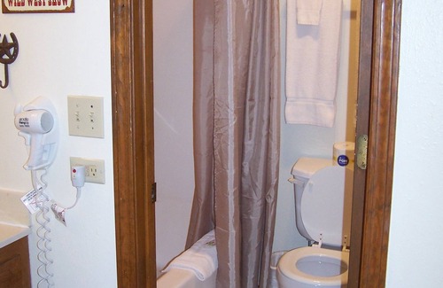 Eureka Springs Hotel | Pointe West Resort Motel