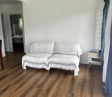 Alofi House | Pokopoko