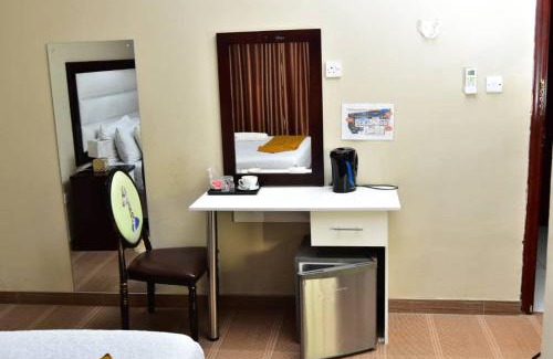 Kgalagadi District House | Polka GuestHouse