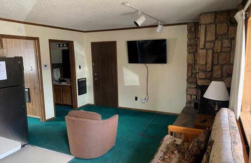 Red River Cabin | Ponderosa Lodge