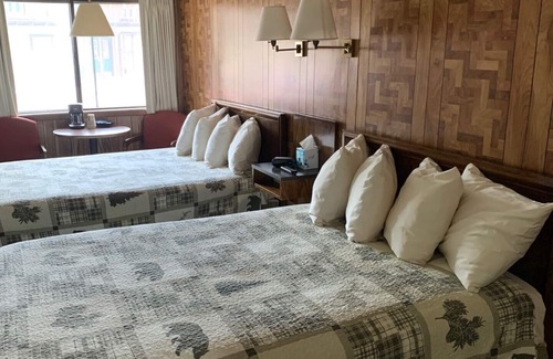 Red River Cabin | Ponderosa Lodge