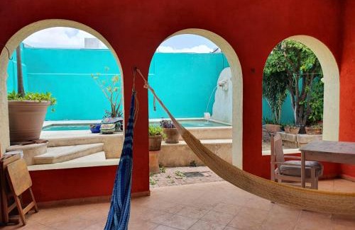 Centro House | Pool, garden and colonial charm!