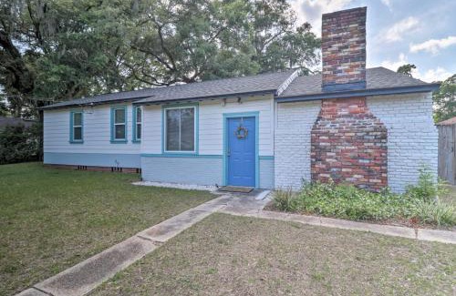 Lake Forest House | Pool home sleeps 6 with large fenced yard