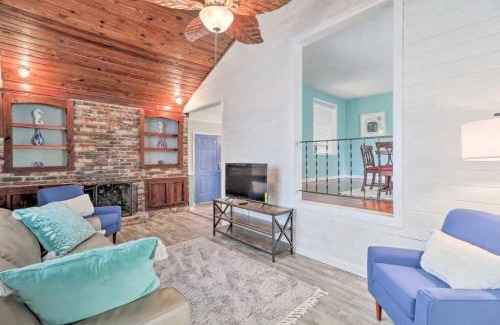 Lake Forest House | Pool home sleeps 6 with large fenced yard