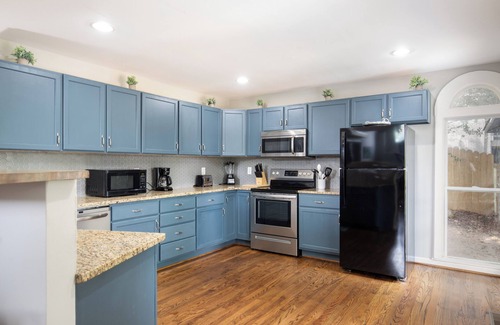 Crestline Heights House | Pool Huge Porch Terrace House