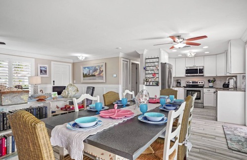 Cape Coral House | Pool, Spa, Kayaks, Bikes, Fishing gear & More