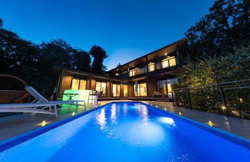 Yawatano Villa | Poolen ITO