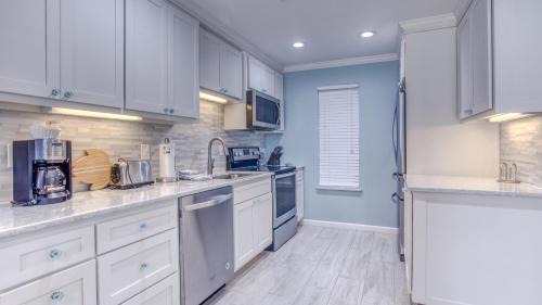 Holiday Isle House | Poolside Villas 106 - Updated beachfront condo on Holiday Isle in Destin