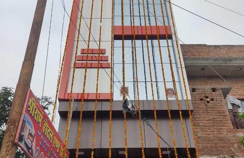 Auraiya Hotel | POP B Shri Ram Hotel And Restaurant