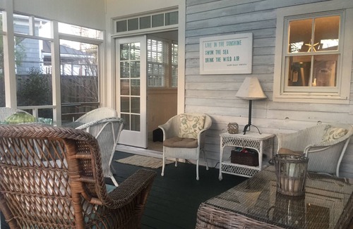 Historic District House | Popular Charming & Comfortable Beach Cottage in Lewes Historic District
