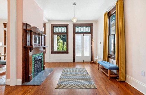 Uptown Historic District House | Porch Swing, streetcar, big backyard, Oh my!
