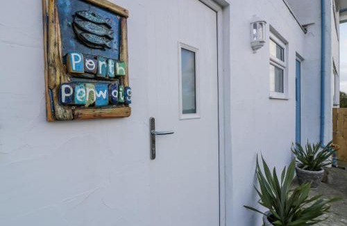 Nefyn House | Porth Penwaig