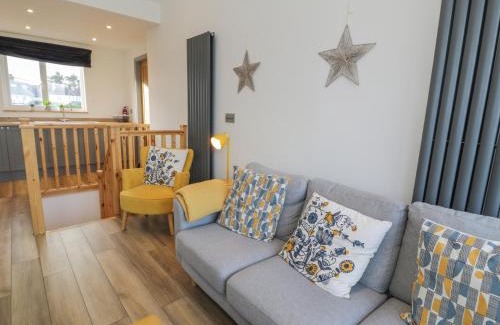 Nefyn House | Porth Penwaig