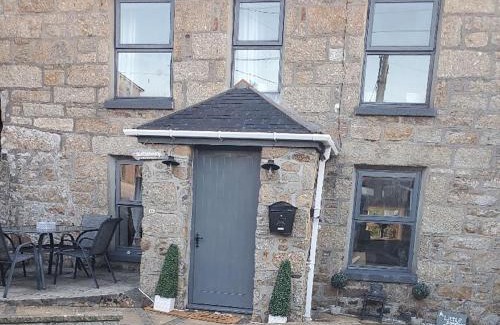 Mousehole House | Portland Cottage
