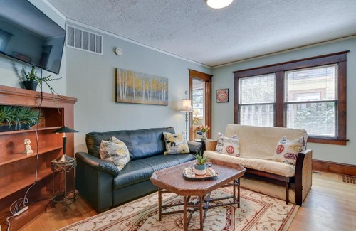 Hollywood District House | Portland Getaway - Walk to Hollywood Theatre!