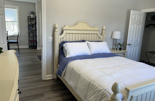 Portage Lakes House | Portview Carriage House - Attention to detail for the discerning travelers.