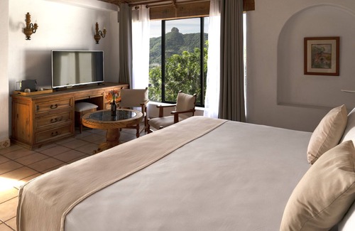 San Miguel Hotel | Posada del Tepozteco - Hotel & Gallery