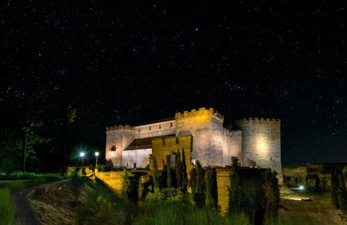 Villanueva de Canedo Hotel | Posada Real Castillo del Buen Amor