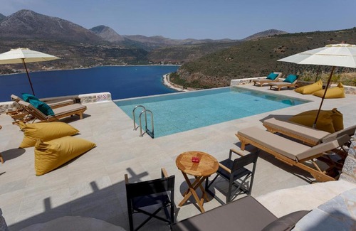 Limeni House | POSEIDON-APEA Villas