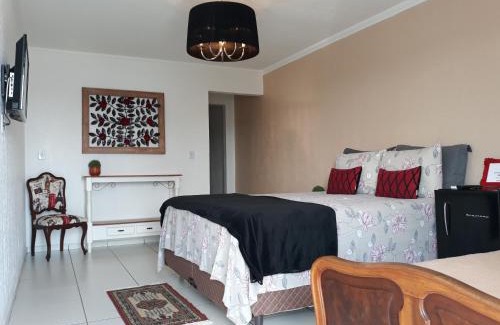 Foz do Iguacu Hotel | Pousada Cris Garden Bed&Breakfast