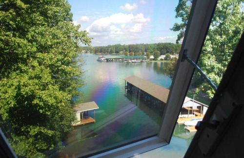 Huddleston House | Power down as hot tub, kayaks, and pool table await, water "footsteps away".