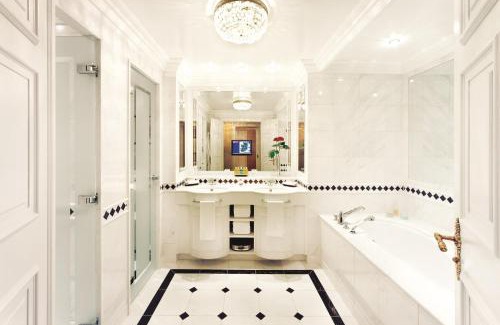 Enniskerry Hotel | Powerscourt Hotel, Autograph Collection