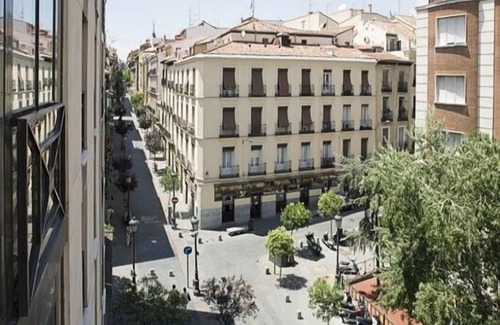 Golden Triangle of Art Apartment | PRADO MUSEUM AIR (60m2, AC, WIFI, Easy CheckIn, Garage)