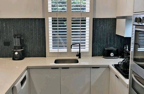 Prahran House | Prahran Terrace - Home2Home Executive Accommodation