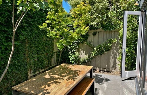 Prahran House | Prahran Terrace - Home2Home Executive Accommodation