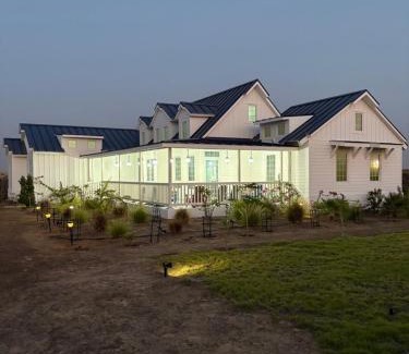 Abu Dhabi Ski Chalet | Prairie