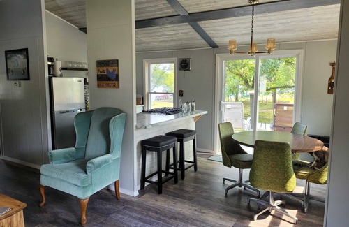 Gladwin Cottage | Pratt Lake Place:Relax and Recharge in This Cozy Summer Hideaway!