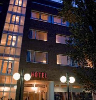 Neukoelln Hotel | Premier Inn Berlin City Süd
