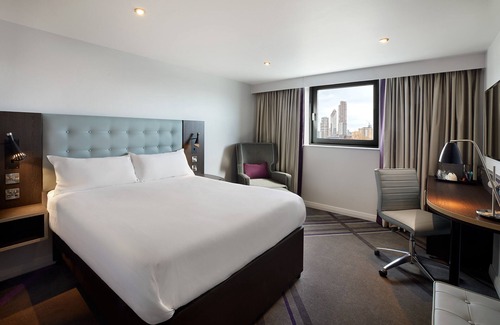 Redcliffe Hotel | Premier Inn Bristol City Centre - Finzels Reach