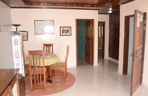 Kribi Apartment | Premium 2 Bedroom Apartment (4) Bathroom and showe