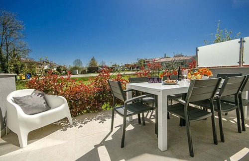 Funtana House | PREMIUM VACATION HOME WITH SEAVIEW