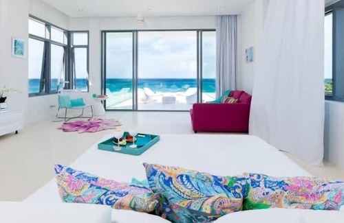 West End Village Villa | Prestigious Beachfront Property