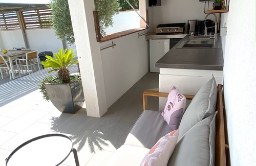El Mas Bosca Villa | Pretty villa with private pool, close to the sea.