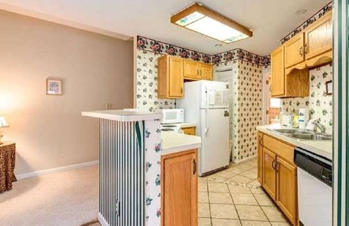 Chalet Village Cottage | Prime location 1.7 miles to Ober Gatlinburg