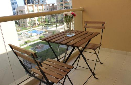 The Greens Apartment | Prime location-Greens 1BR - Free Parking-Pool-Gym