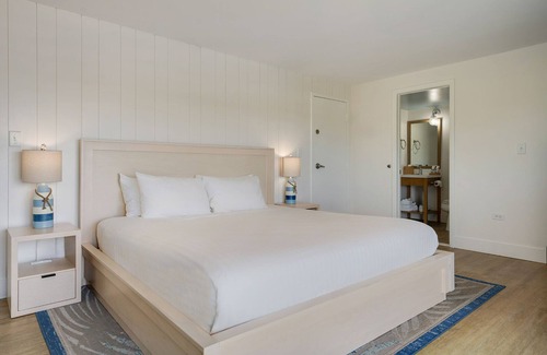 Islamorada Hotel | Prime Location! Pet-Friendly Property, Free Parking, Free Breakfast