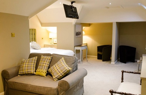 Ravenscourt Park House | Prince of Wales - Townhouse
