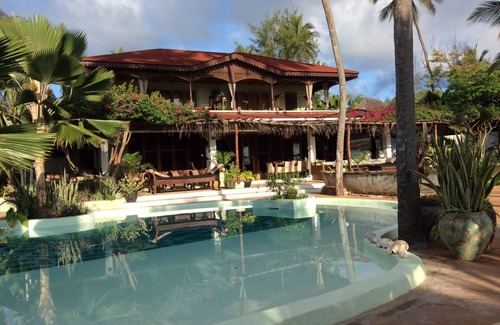 Matemwe Apartment | PRIVATE VILLA really on the beach , fully staffed on Zanzibar's Golden Mile