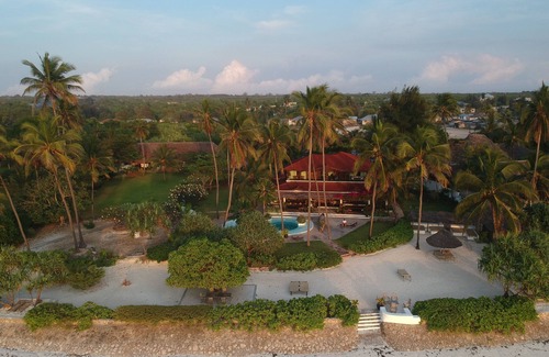 Matemwe Apartment | PRIVATE VILLA really on the beach , fully staffed on Zanzibar's Golden Mile
