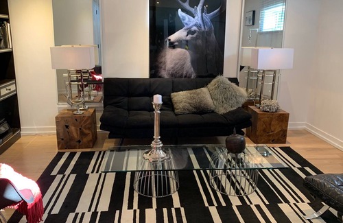 Landsdale House | Private 1-Bdrm 2-Level Guest House Loft w KIT WIFI Cbl Gdn Pkng – Dtwn, Hamilton