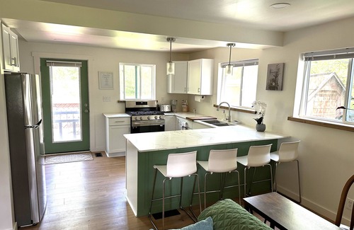 Batavia House | Private 2-bed/2 bath house w/Hot Tub, yard in Batavia 15 minutes to Darien Lake