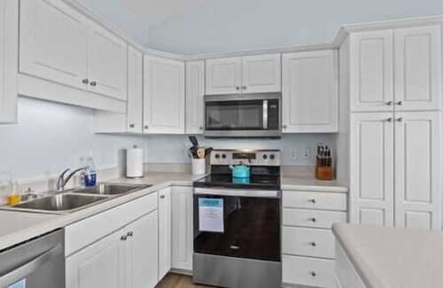 Indian Beach Apartment | Private Balcony with Water View - Sea La Vie!