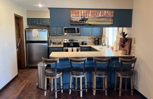 Wickenburg House | Private Getaway with 360 Views & Pool! Pens for Horses too!