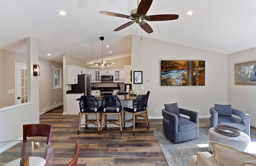 Brill House | Private home on 18th hole of Beautiful Butternut Hills. 25 Minutes to Hayward!